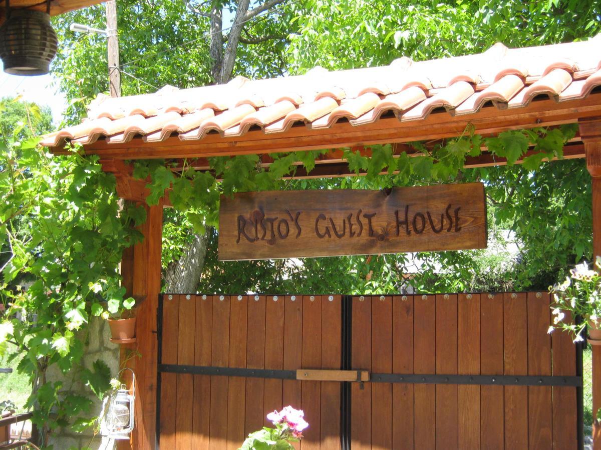 Risto'S Guest House Elshani Exterior foto